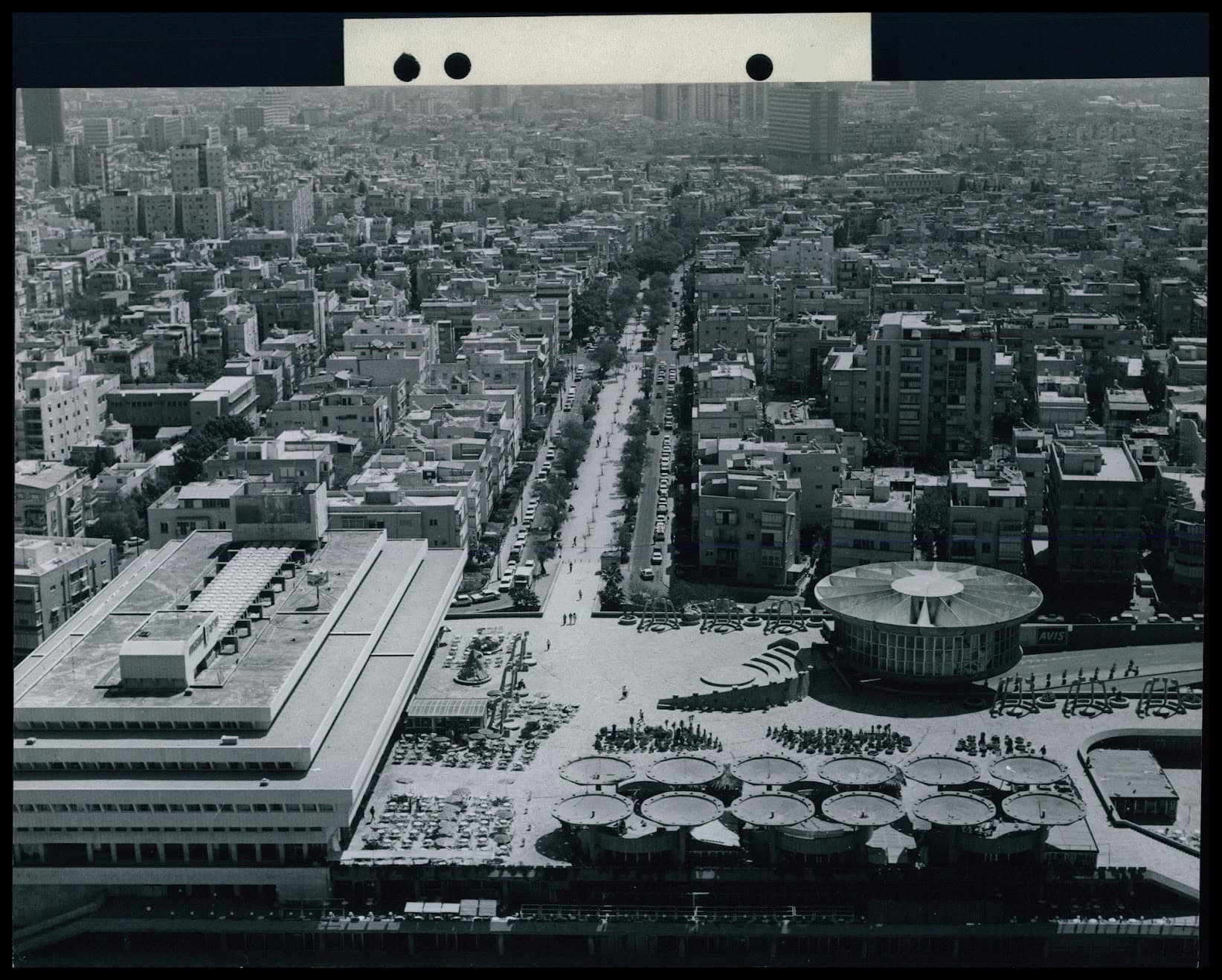 Ben Gurion boulevard flowing to Atarim square